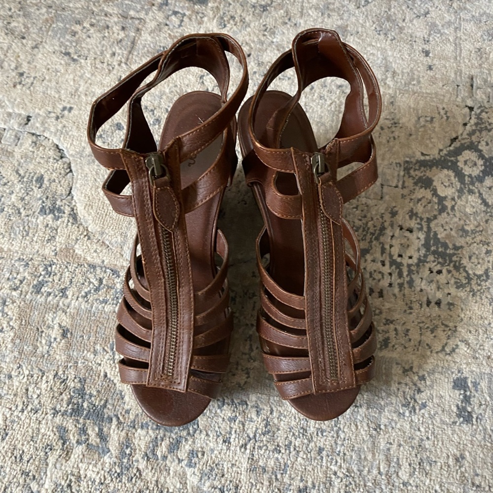Brown Wedges